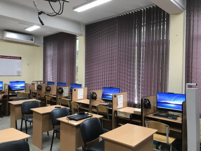 Зачем нужен лингафонный кабинет